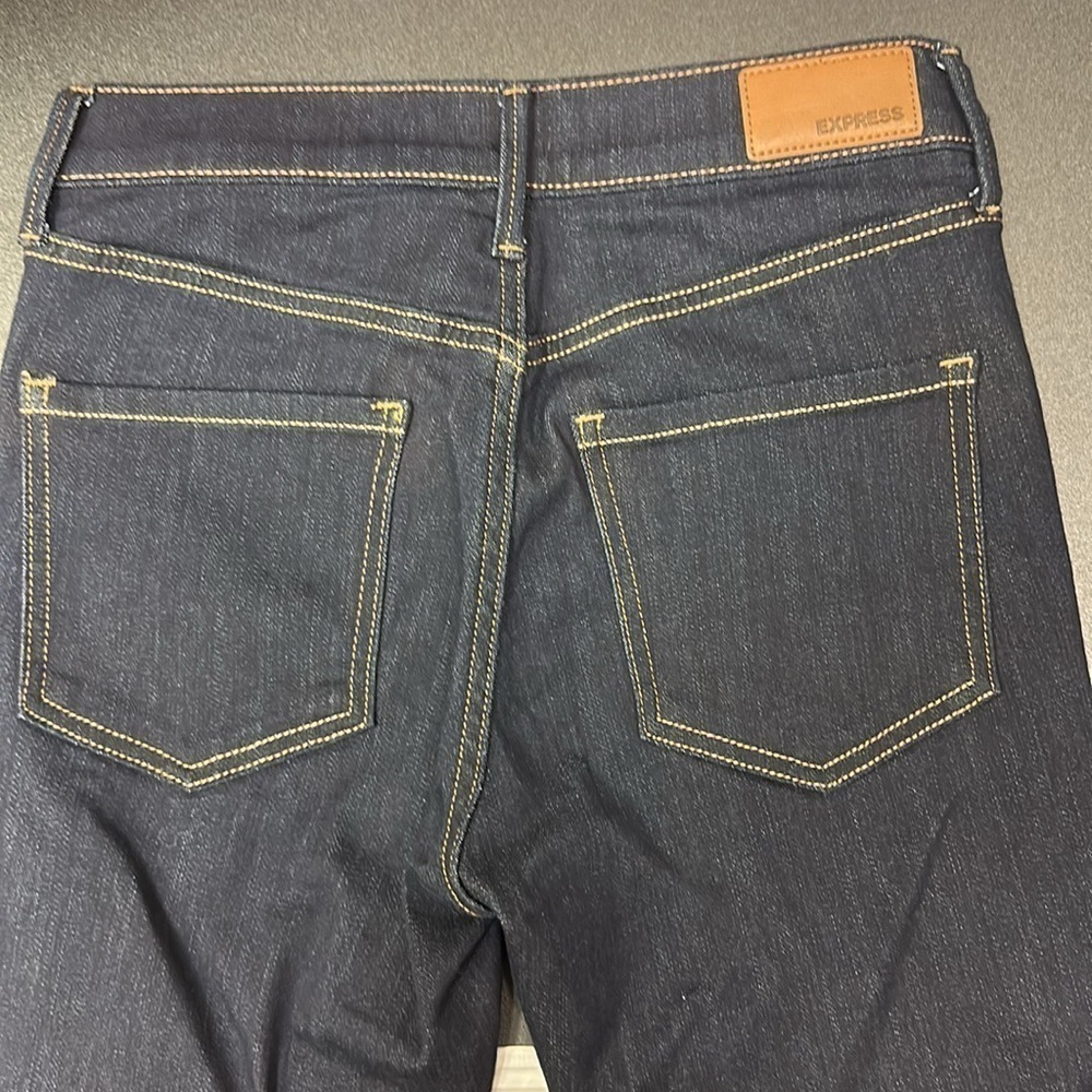 488.  NWT express skinny mid rise dark blue size 0 regular - Picture 3 of 8